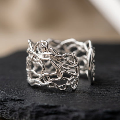 Hollow Vine Ring