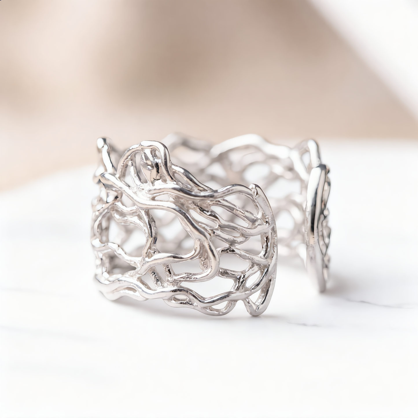 Hollow Vine Ring